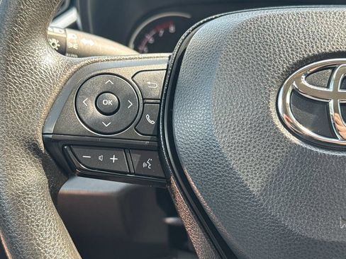 Used 2025 Toyota RAV4 XLE AWD/4WD image 20