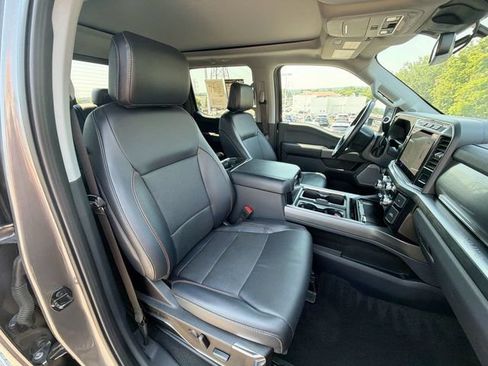 Used 2023 Ford F250 Lariat w/ Black Appearance Package AWD/4WD image 34