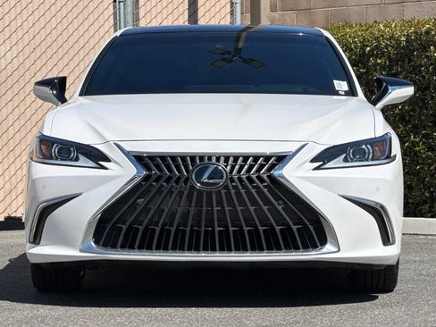 Used 2025 Lexus ES 350 w/ Premium Package FWD image 9