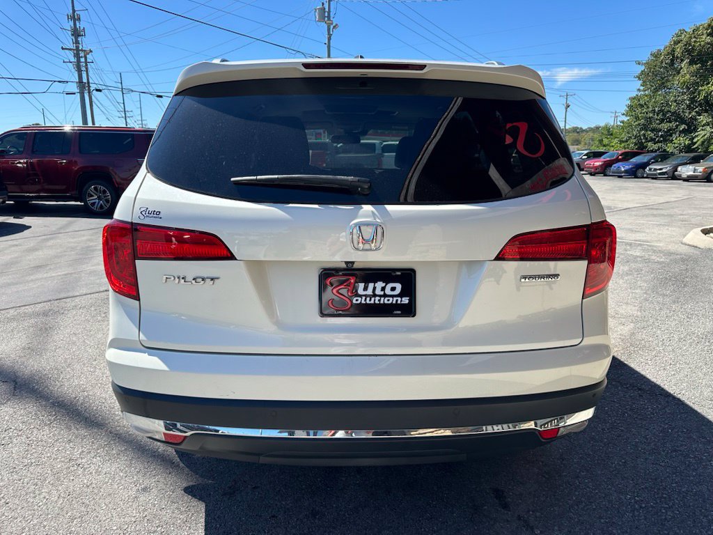 Used 2018 Honda Pilot Touring image 5