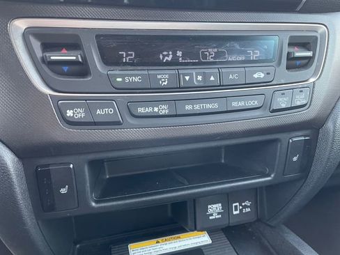 Used 2022 Honda Pilot TrailSport image 32