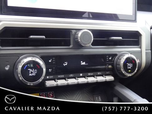 Used 2024 Toyota Tacoma TRD Off-Road w/ TRD Off Road Premium Package AWD/4WD image 32