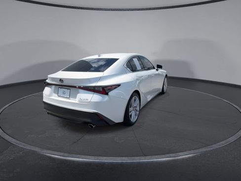 Used 2023 Lexus IS 300 w/ Comfort Package RWD image 8