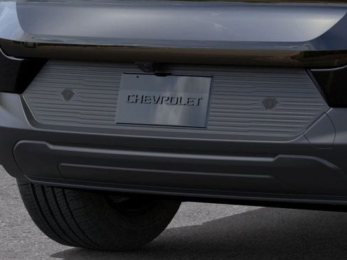 New 2026 Chevrolet Equinox EV LT image 14