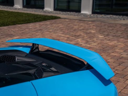Used 2023 Lamborghini Huracan Tecnica RWD image 17