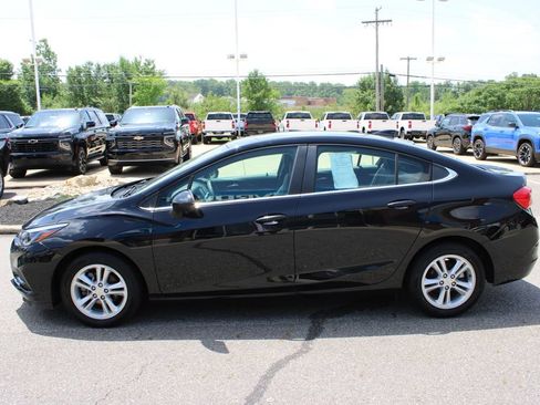 Certified 2018 Chevrolet Cruze LT FWD image 23