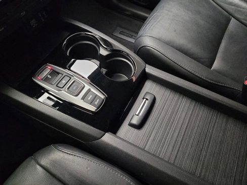 Used 2018 Honda Pilot Touring image 26