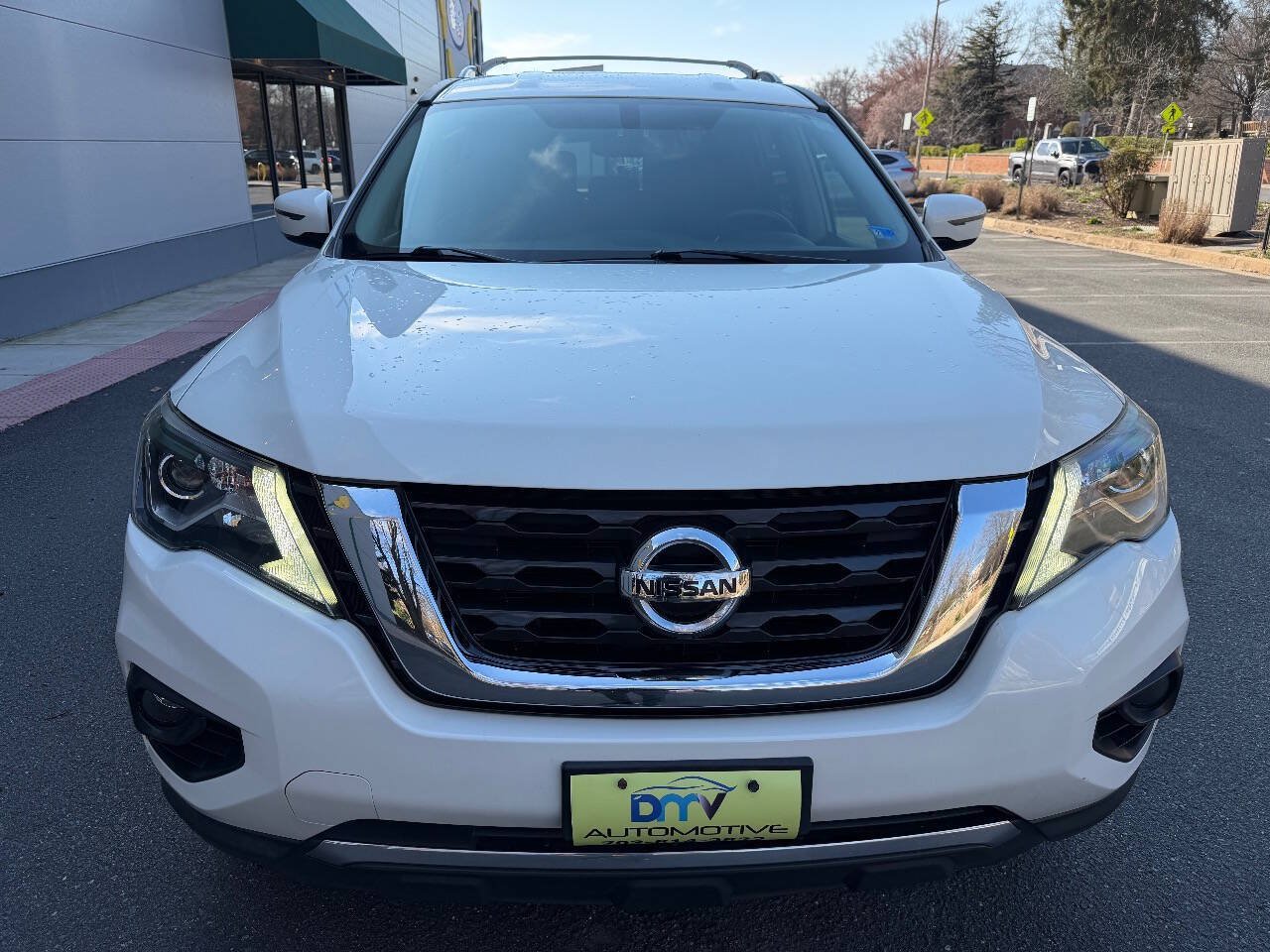 Used 2017 Nissan Pathfinder SV w/ Trailer Tow Package AWD/4WD image 9
