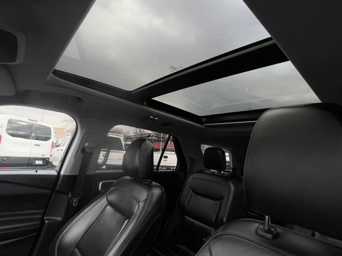 Used 2023 Ford Explorer XLT w/ Equipment Group 202A image 23