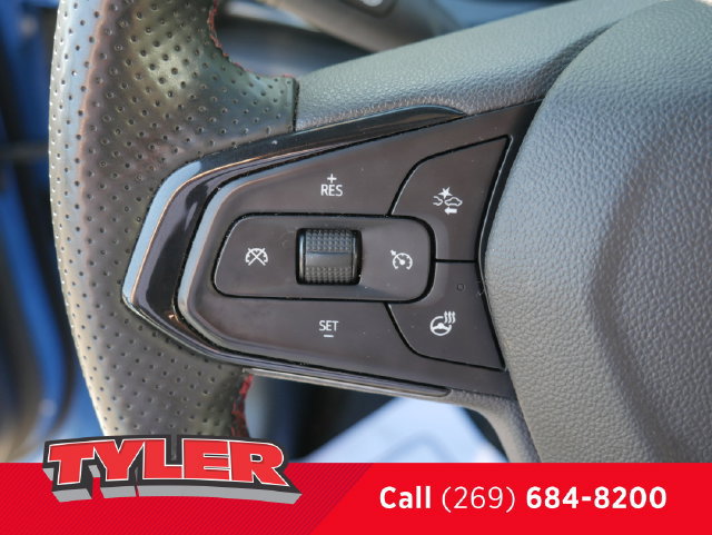 Used 2024 Chevrolet Trax RS w/ Sunroof Package FWD image 27
