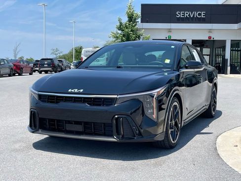 Certified 2025 Kia K4 GT-Line Turbo w/ GT-Line Premium Package FWD image 3