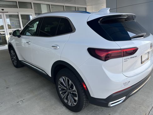 Used 2024 Buick Envision Preferred AWD/4WD image 4