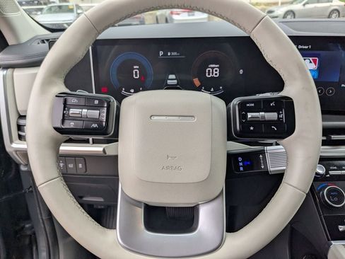 Used 2025 Hyundai Santa Fe SEL FWD image 16