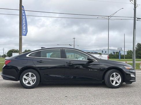 Used 2025 Chevrolet Malibu LT FWD image 5