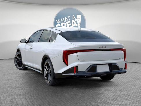New 2025 Kia K4 GT-Line image 4
