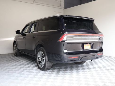 Used 2025 Lincoln Navigator L Reserve AWD/4WD image 14