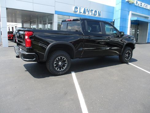 New 2026 Chevrolet Silverado 1500 ZR2 image 3