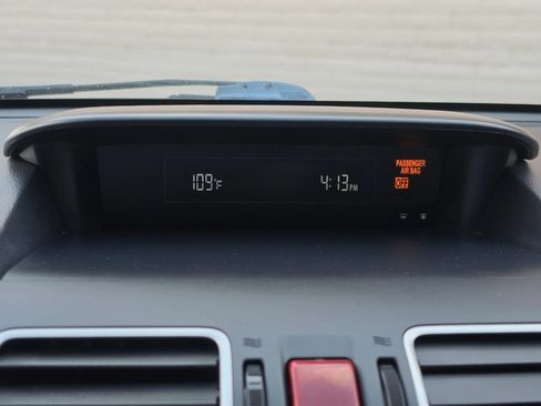 Used 2017 Subaru Crosstrek 2.0i AWD/4WD image 26