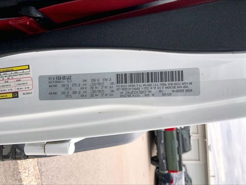 Used 2017 Jeep Wrangler Unlimited Rubicon image 32