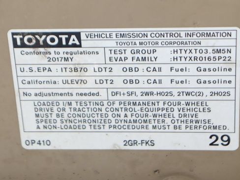 Used 2017 Toyota Tacoma TRD Sport w/ Tow Package (A/T) AWD/4WD image 12