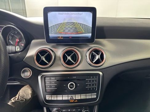 Used 2018 Mercedes-Benz GLA 250 4MATIC image 21