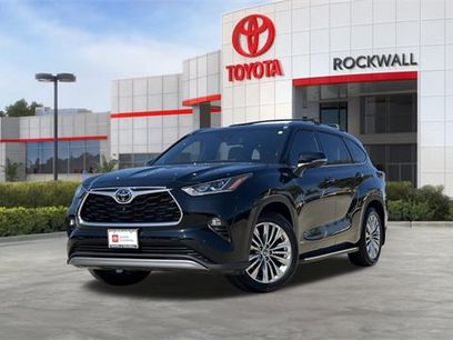 Certified 2025 Toyota Highlander Platinum