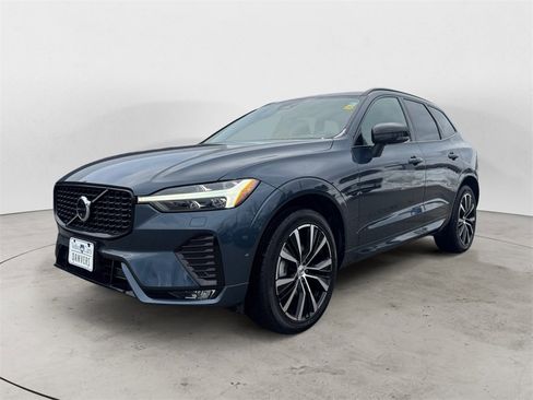 Certified 2025 Volvo XC60 B5 Plus image 2