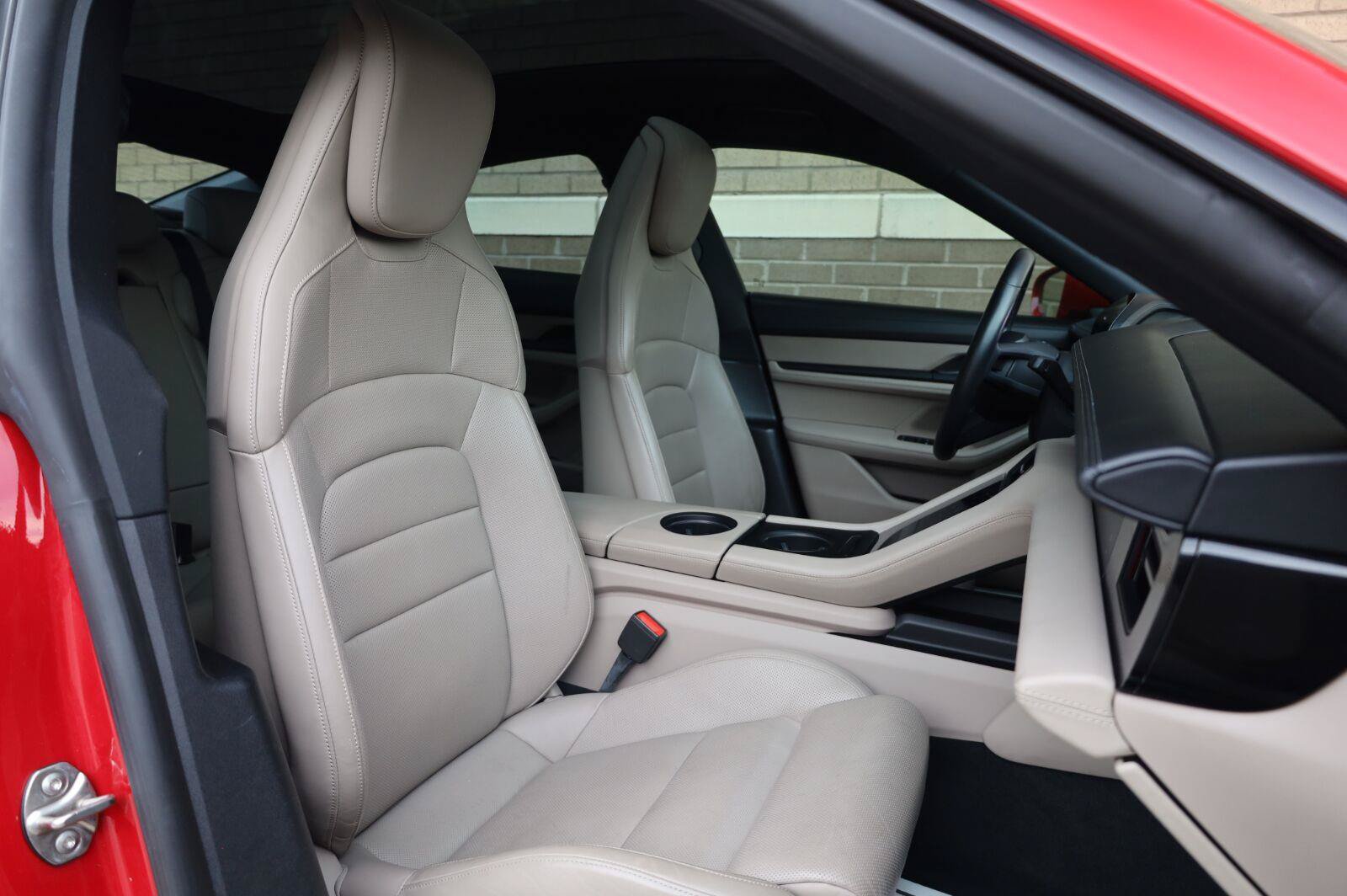 Used 2020 Porsche Taycan 4S w/ Premium Package AWD/4WD image 29