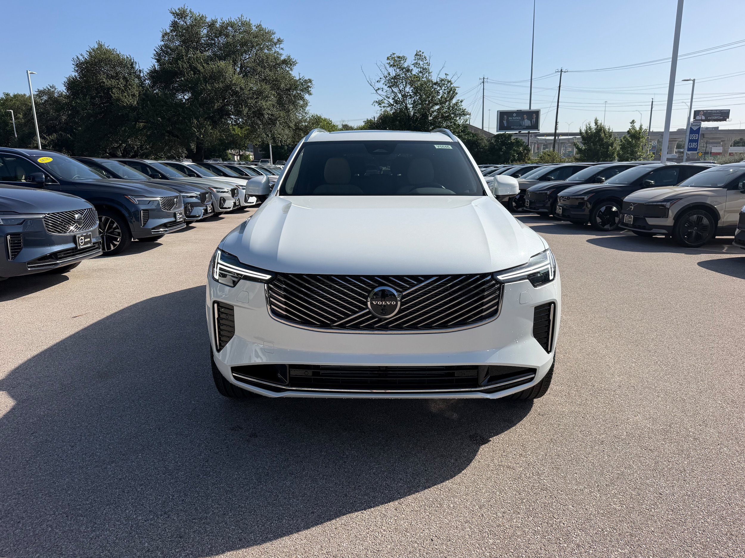 New 2026 Volvo XC90 T8 Plus w/ Protection Package AWD/4WD image 6