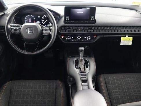Certified 2025 Honda HR-V Sport image 2