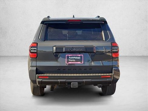 Used 2025 Toyota 4Runner SR5 AWD/4WD image 7