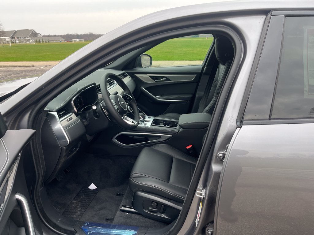 New 2026 Jaguar F-PACE R-Dynamic S AWD/4WD image 9