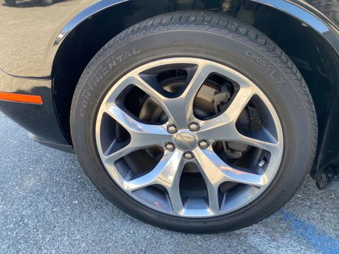 Used 2016 Dodge Challenger SXT Plus image 12