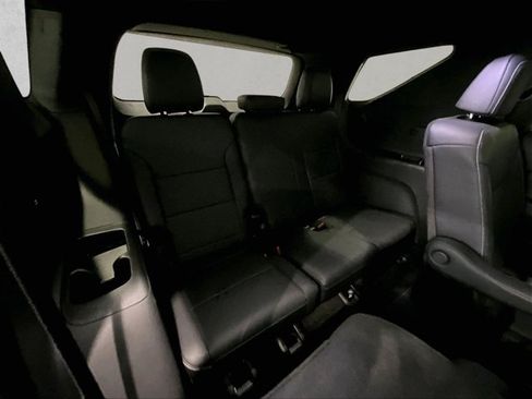 Used 2026 Chevrolet Traverse LT FWD image 30