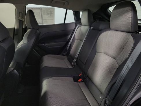 Used 2024 Subaru Crosstrek 2.0i Premium image 18