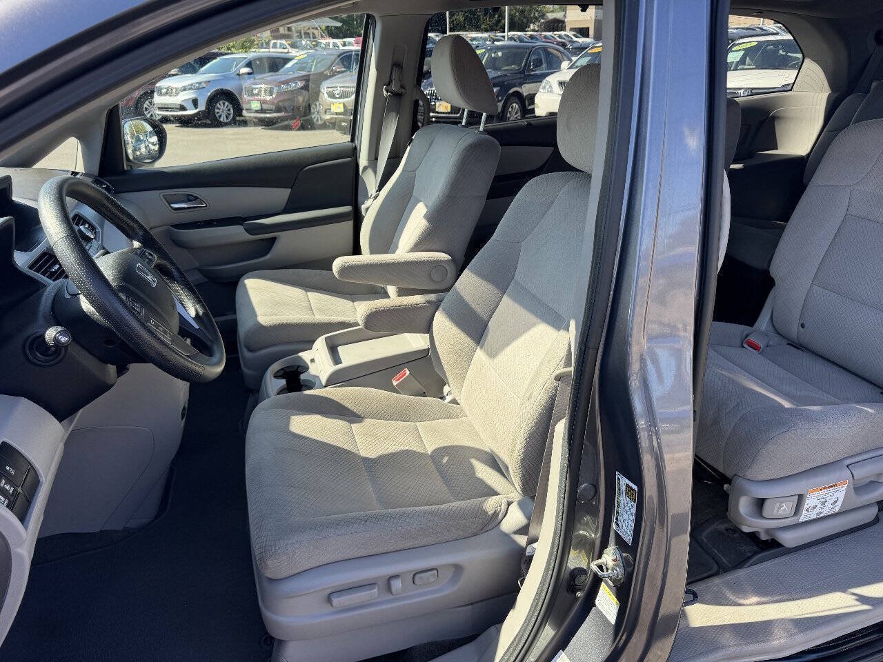 Used 2014 Honda Odyssey EX image 16