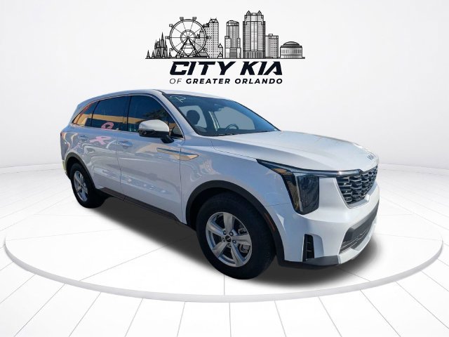 Used 2026 Kia Sorento LX FWD image 8