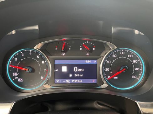 Used 2023 Chevrolet Traverse LT w/ LT Premium Package AWD/4WD image 21