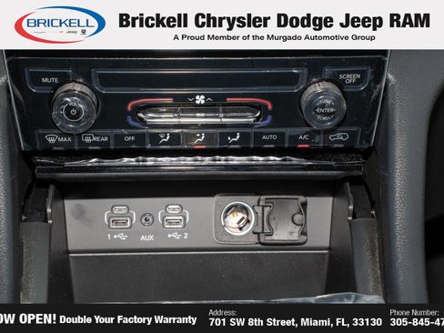 New 2025 Jeep Grand Cherokee L Laredo image 25