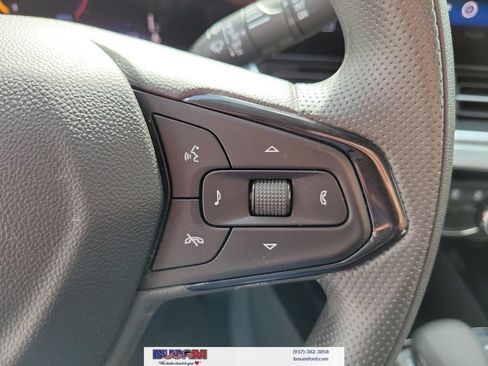 Used 2025 Chevrolet Trax LT FWD image 23