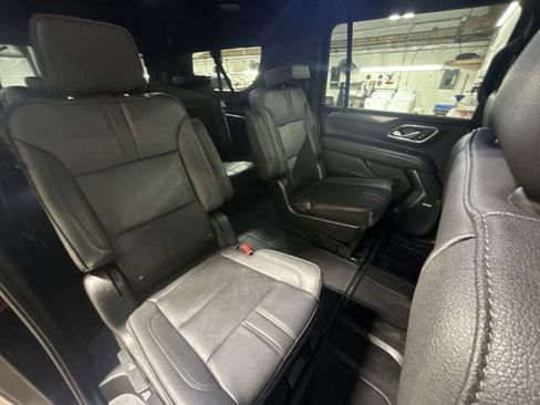 Certified 2022 Chevrolet Suburban RST w/ Sport Performance Package AWD/4WD image 27