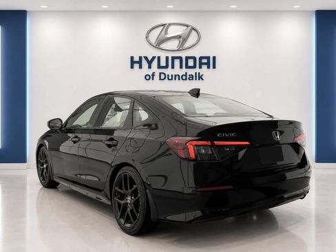 Used 2025 Honda Civic Sport image 2