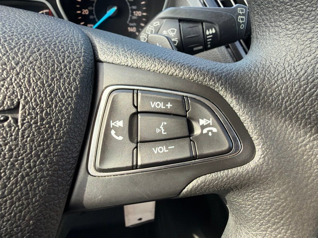 Used 2017 Ford Escape SE w/ Equipment Group 201A AWD/4WD image 13