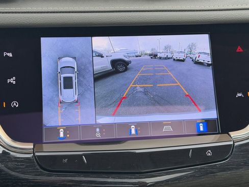 Used 2023 Cadillac XT6 Premium Luxury w/ Technology Package AWD/4WD image 19