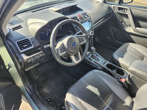 Used 2017 Subaru Forester 2.5i Touring image 4