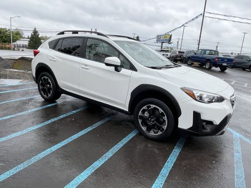 Used 2021 Subaru Crosstrek 2.0i Premium w/ Moonroof Package AWD/4WD image 7