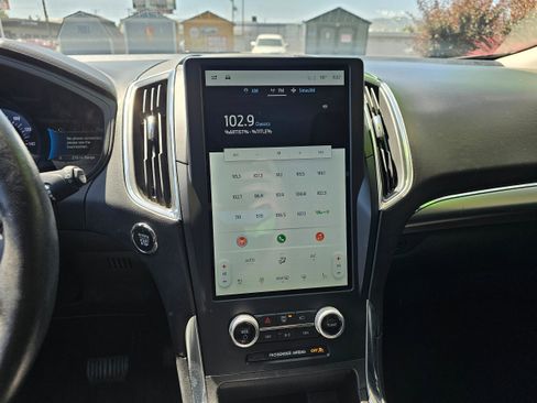 Used 2023 Ford Edge Titanium image 14