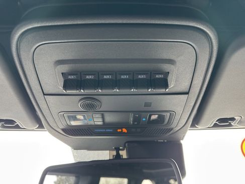 Used 2022 Ford Bronco Wildtrak image 10