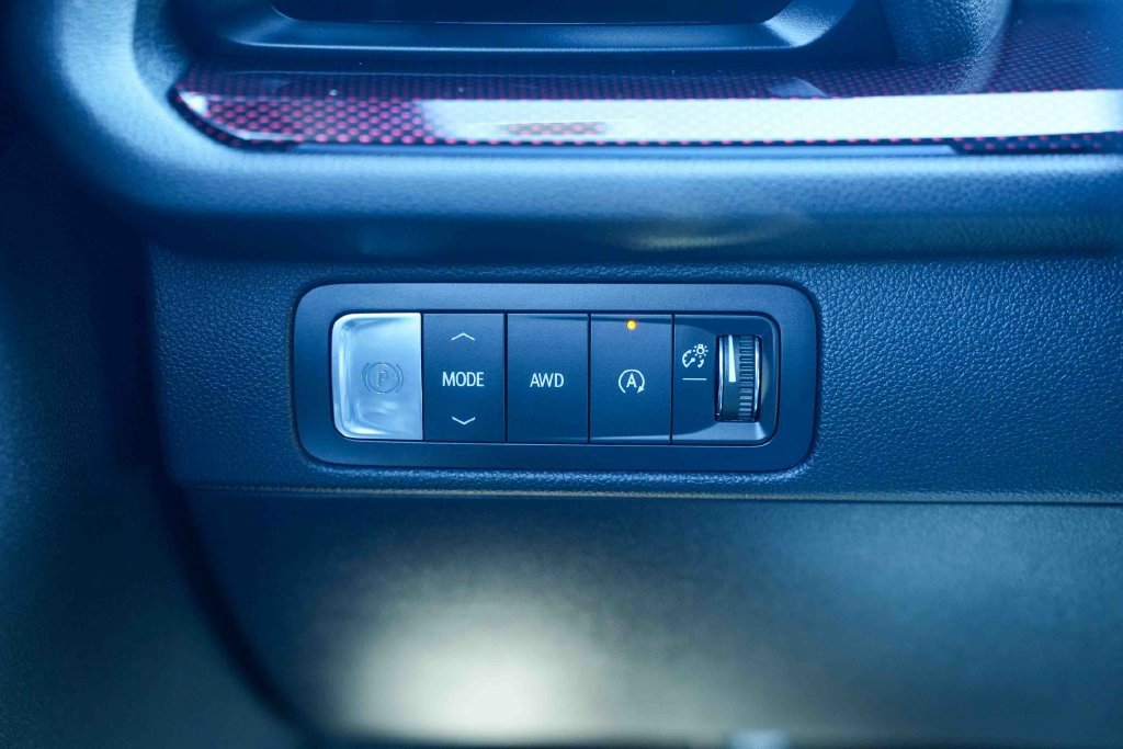 Used 2025 Chevrolet Traverse RS AWD/4WD image 32