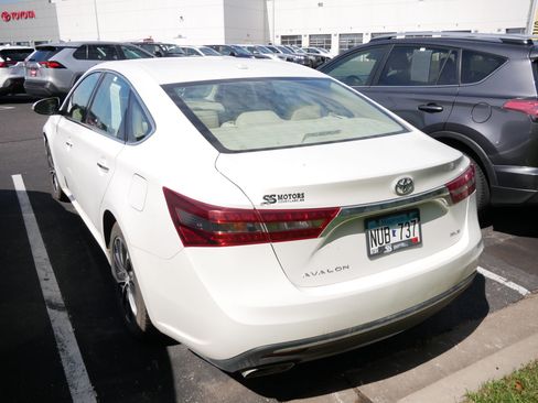 Used 2016 Toyota Avalon XLE FWD image 8